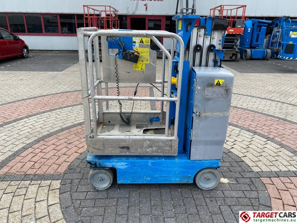 Genie GR15 RunAbout Electric Vertical Mast Lift 652cm - الرأسي رفع الصاري: صور 5 Genie GR15 RunAbout Electric Vertical Mast Lift 652cm - الرأسي رفع الصاري: صور 5