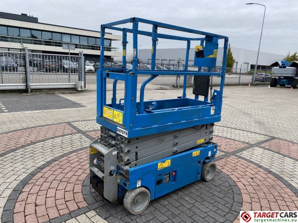 Genie GS-1932 Electric Scissor Work Lift 779cm - رافعات مقصية: صور 3 Genie GS-1932 Electric Scissor Work Lift 779cm - رافعات مقصية: صور 3