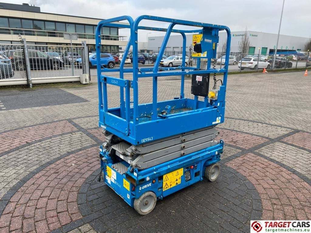 Genie GS-1932M E-Drive Electric Scissor Work Lift 775cm - رافعات مقصية: صور 3 Genie GS-1932M E-Drive Electric Scissor Work Lift 775cm - رافعات مقصية: صور 3