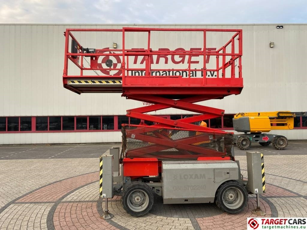 Genie GS-2668RT Diesel 4x4 Scissor Work Lift 992cm - رافعات مقصية: صور 5 Genie GS-2668RT Diesel 4x4 Scissor Work Lift 992cm - رافعات مقصية: صور 5