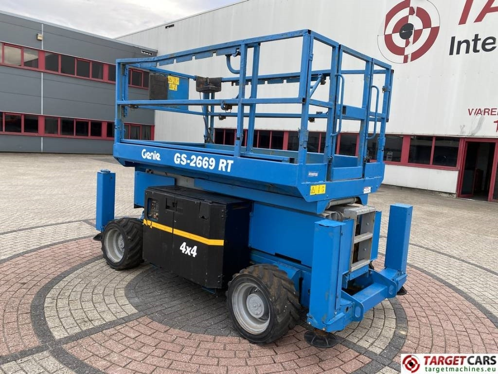 Genie GS-2669RT Diesel 4x4 Scissor Work Lift 1000cm - رافعات مقصية: صور 4 Genie GS-2669RT Diesel 4x4 Scissor Work Lift 1000cm - رافعات مقصية: صور 4