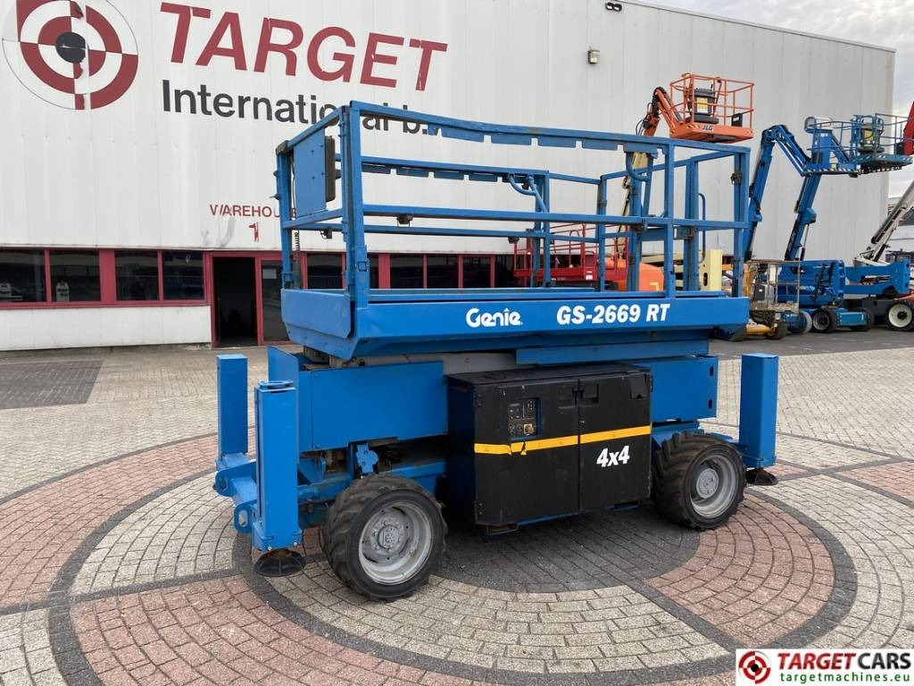 Genie GS-2669RT Diesel 4x4 Scissor Work Lift 1000cm - رافعات مقصية: صور 1 Genie GS-2669RT Diesel 4x4 Scissor Work Lift 1000cm - رافعات مقصية: صور 1