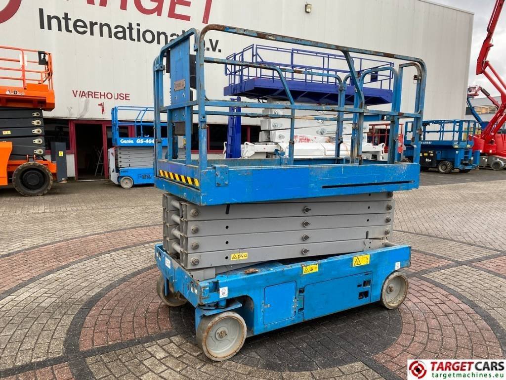 Genie GS-3246 Electric Scissor Work Lift 1175cm - رافعات مقصية: صور 1 Genie GS-3246 Electric Scissor Work Lift 1175cm - رافعات مقصية: صور 1