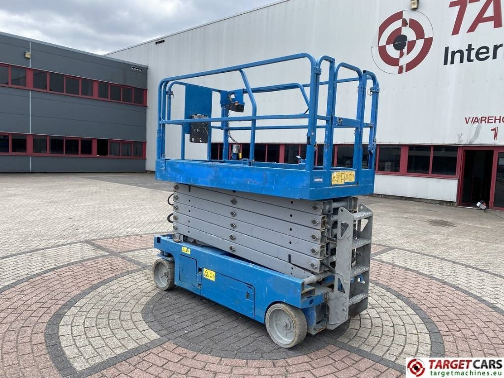 Genie GS-4047 Electric 4047 Scissor Work Lift 1389cm - رافعات مقصية: صور 4 Genie GS-4047 Electric 4047 Scissor Work Lift 1389cm - رافعات مقصية: صور 4