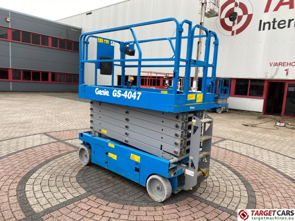 Genie GS-4047 Electric GS4047 Scissor Work Lift 1389cm - رافعات مقصية: صور 4 Genie GS-4047 Electric GS4047 Scissor Work Lift 1389cm - رافعات مقصية: صور 4