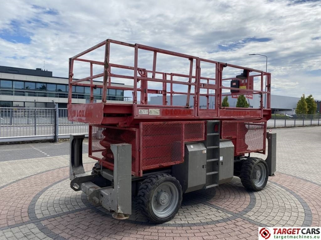 Genie GS-4390RT Diesel 4x4 Scissor Work Lift 1511cm - رافعات مقصية: صور 3 Genie GS-4390RT Diesel 4x4 Scissor Work Lift 1511cm - رافعات مقصية: صور 3