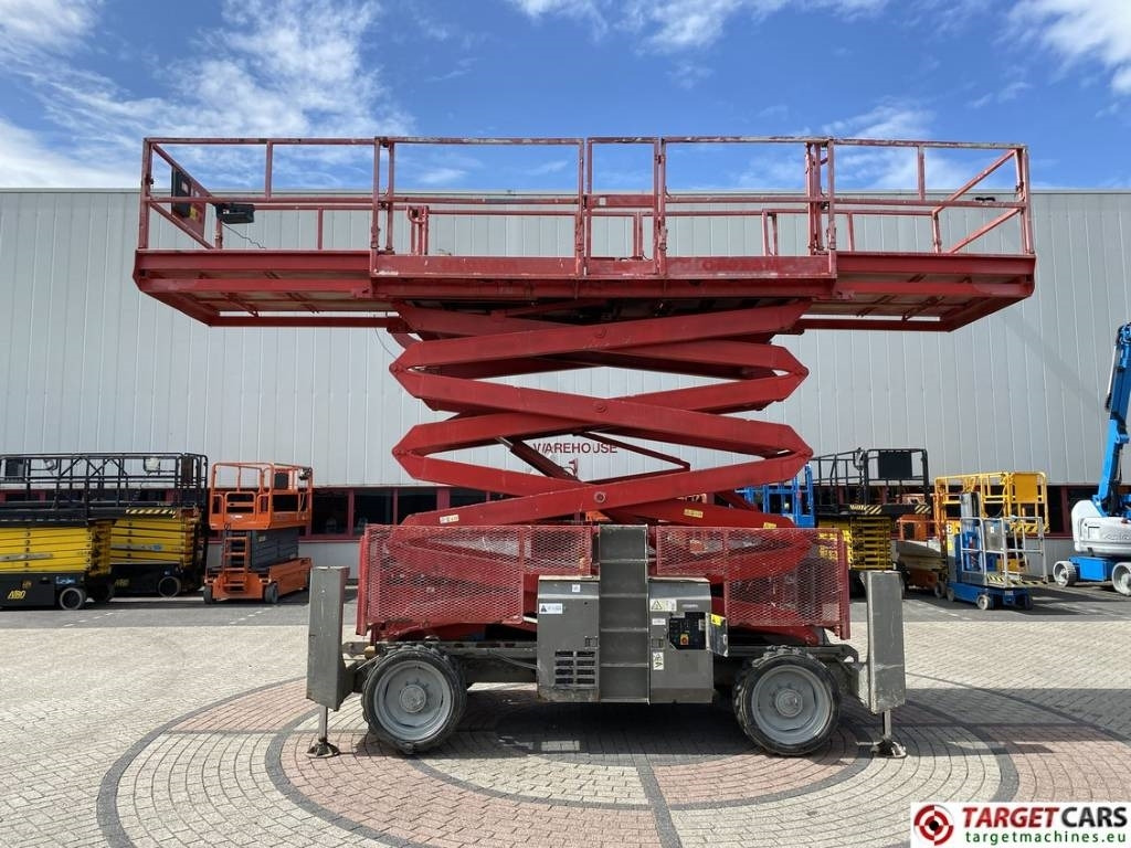 Genie GS-4390RT Diesel 4x4 Scissor Work Lift 1511cm - رافعات مقصية: صور 5 Genie GS-4390RT Diesel 4x4 Scissor Work Lift 1511cm - رافعات مقصية: صور 5