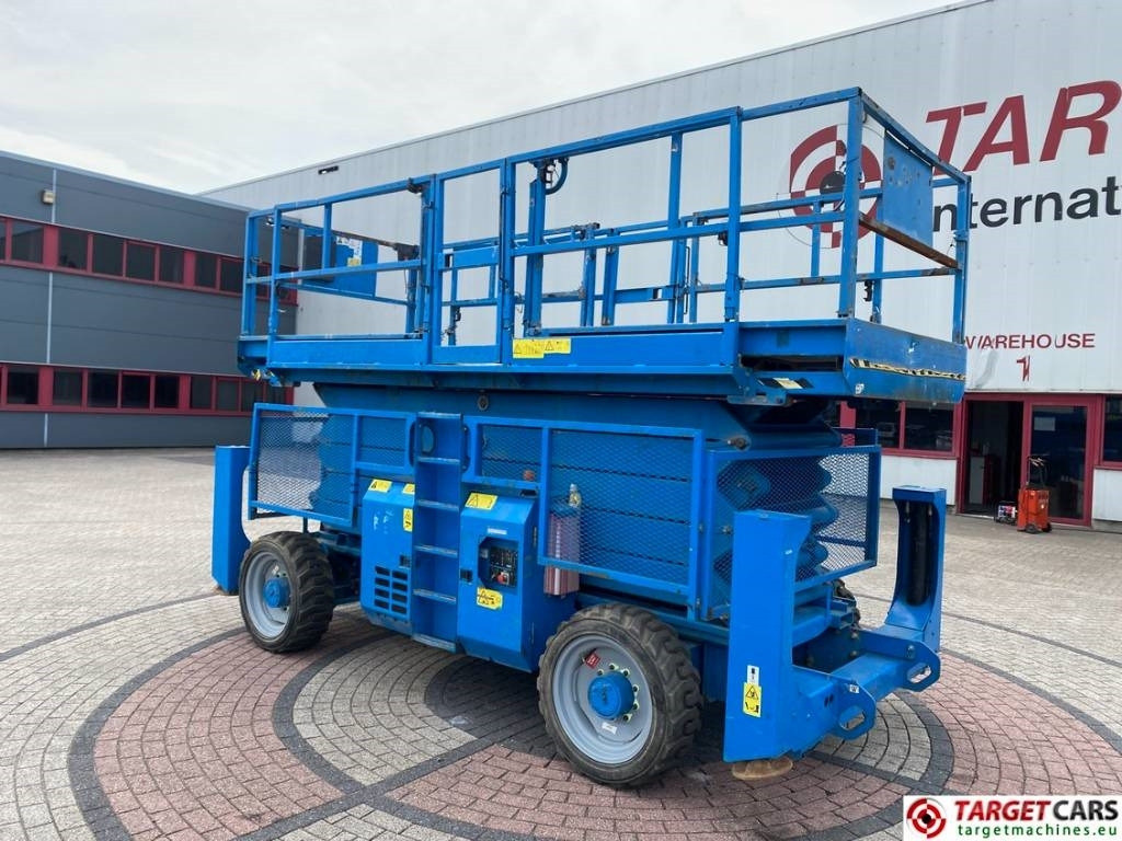 Genie GS-5390RT Diesel 4x4 Scissor Work Lift 1815cm - رافعات مقصية: صور 4 Genie GS-5390RT Diesel 4x4 Scissor Work Lift 1815cm - رافعات مقصية: صور 4