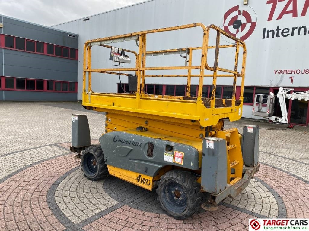Haulotte Compact 12DX Diesel 4x4 Scissor Work Lift 1206cm - رافعات مقصية: صور 4 Haulotte Compact 12DX Diesel 4x4 Scissor Work Lift 1206cm - رافعات مقصية: صور 4