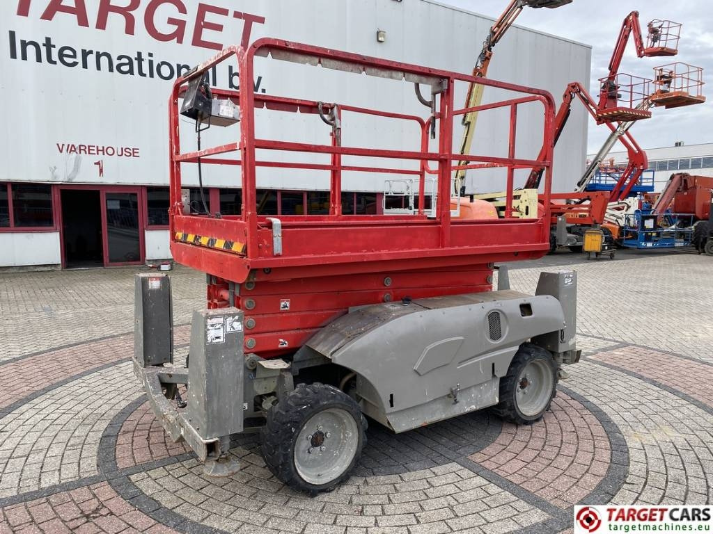 Haulotte Compact 12DX Diesel 4x4 Scissor Work Lift 1206cm - رافعات مقصية: صور 1 Haulotte Compact 12DX Diesel 4x4 Scissor Work Lift 1206cm - رافعات مقصية: صور 1