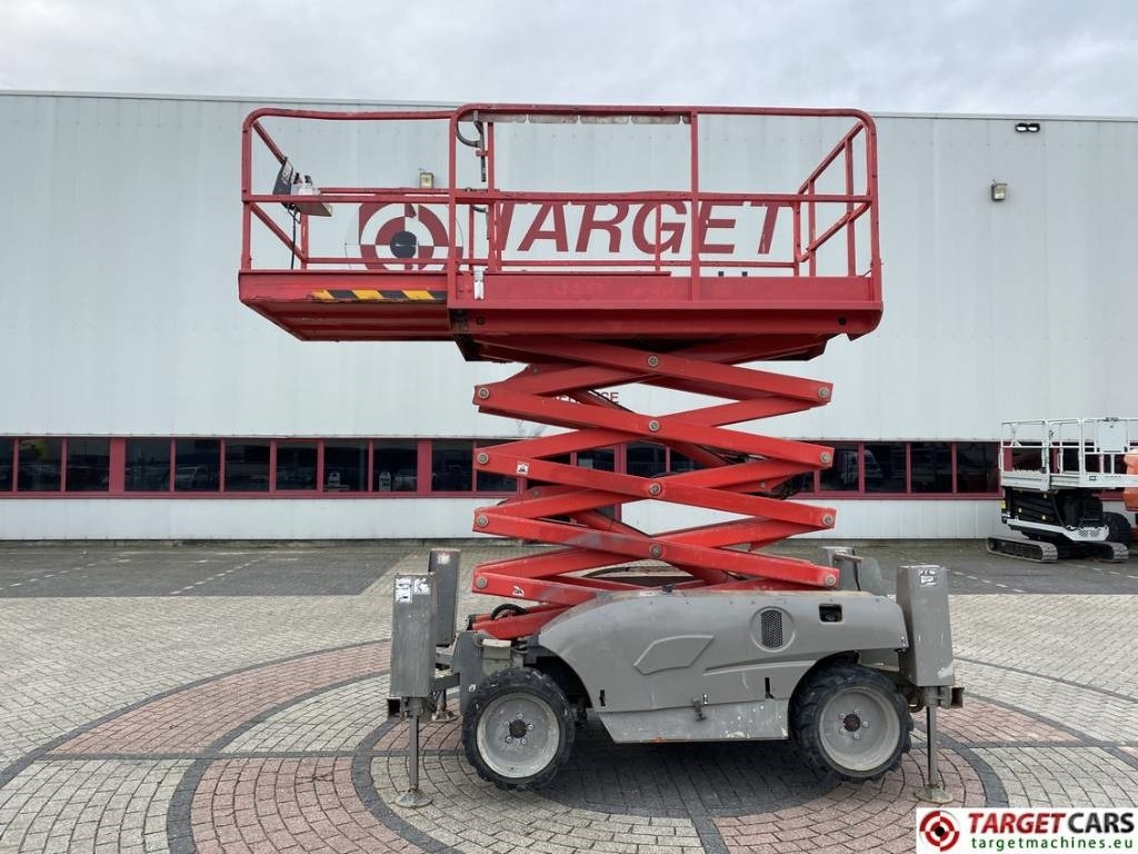 Haulotte Compact 12DX Diesel 4x4 Scissor Work Lift 1206cm - رافعات مقصية: صور 5 Haulotte Compact 12DX Diesel 4x4 Scissor Work Lift 1206cm - رافعات مقصية: صور 5