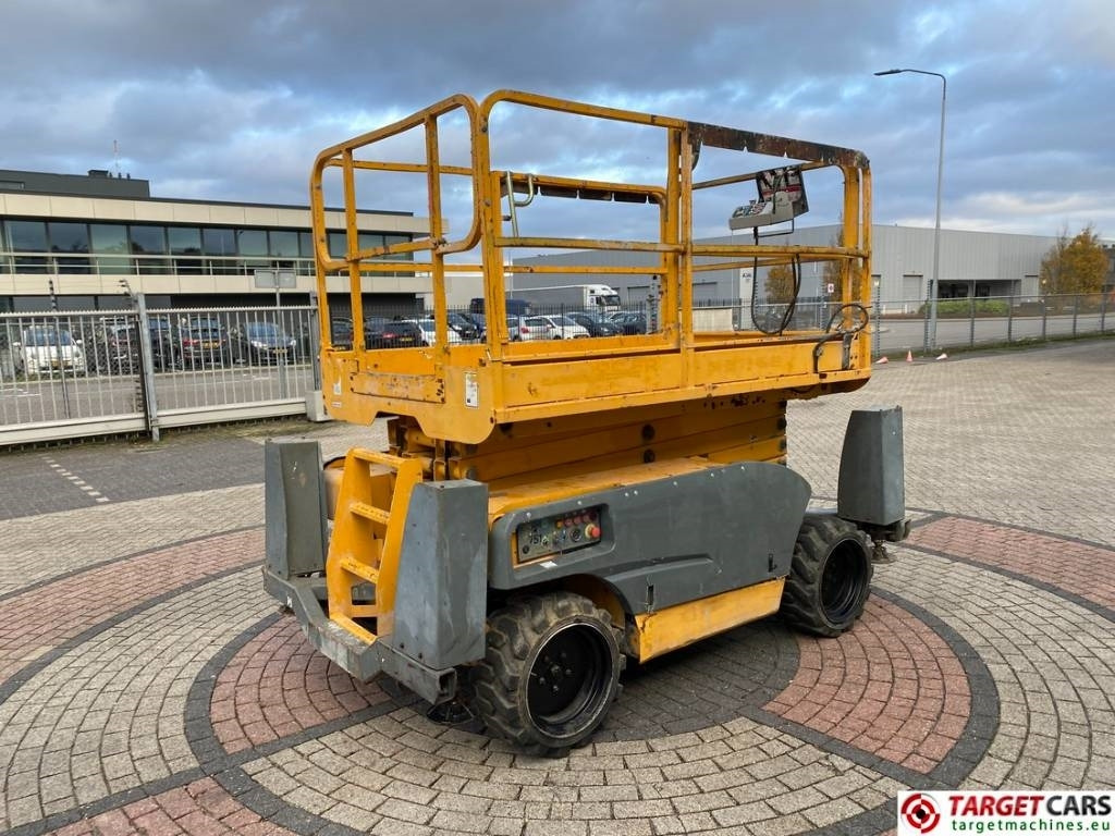 Haulotte Compact 12DX Diesel 4x4 Scissor Work Lift 1206cm - رافعات مقصية: صور 3 Haulotte Compact 12DX Diesel 4x4 Scissor Work Lift 1206cm - رافعات مقصية: صور 3