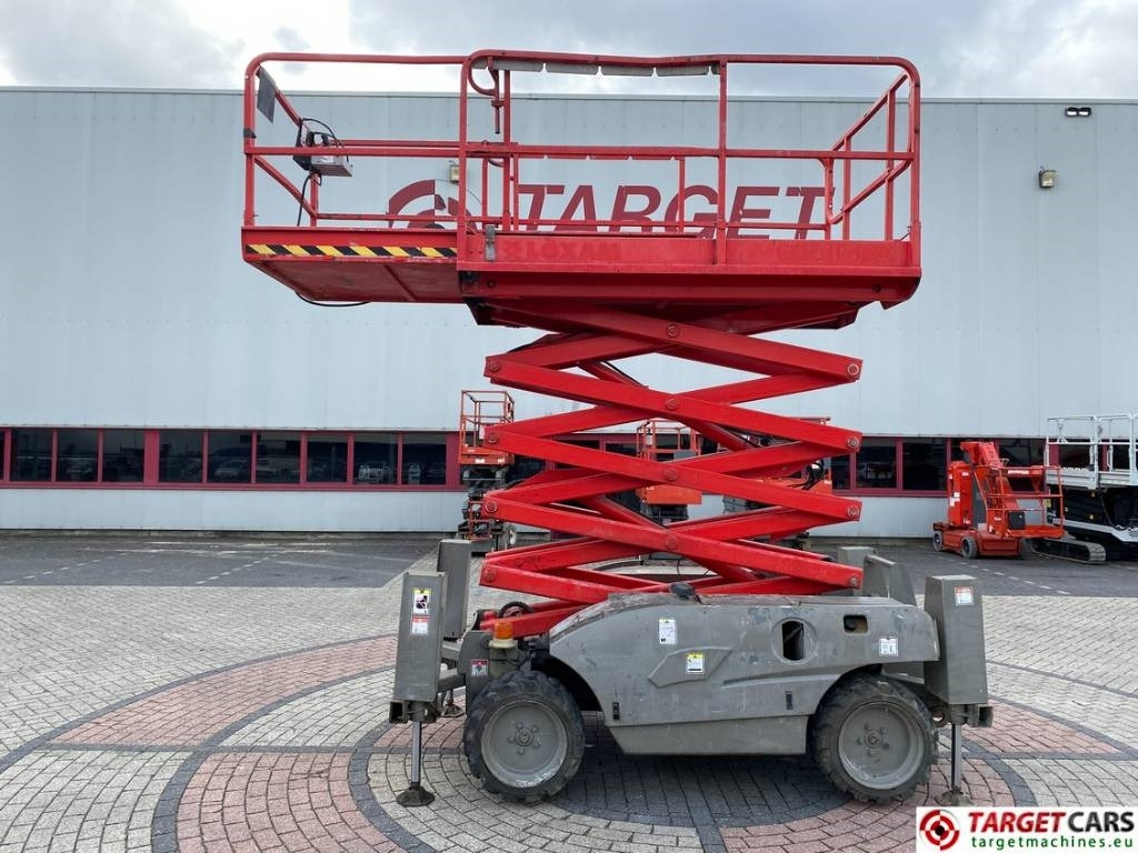 Haulotte Compact 12DX Diesel 4x4 Scissor Work Lift 1206cm  - رافعات مقصية: صور 5 Haulotte Compact 12DX Diesel 4x4 Scissor Work Lift 1206cm  - رافعات مقصية: صور 5