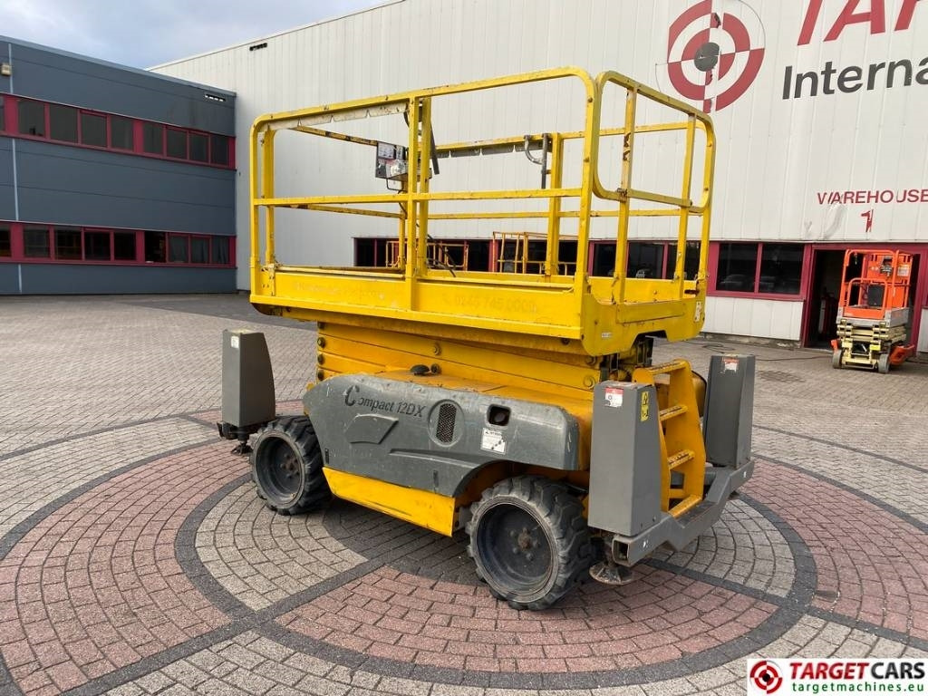 Haulotte Compact 12DX Diesel 4x4 Scissor Work Lift 1206cm - رافعات مقصية: صور 4 Haulotte Compact 12DX Diesel 4x4 Scissor Work Lift 1206cm - رافعات مقصية: صور 4