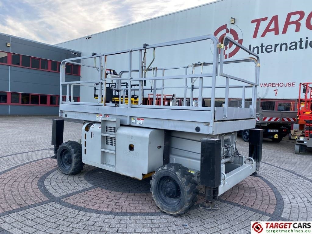 Haulotte H12SX Diesel 4x4 Scissor H12SDX Work Lift 1200cm - رافعات مقصية: صور 4 Haulotte H12SX Diesel 4x4 Scissor H12SDX Work Lift 1200cm - رافعات مقصية: صور 4