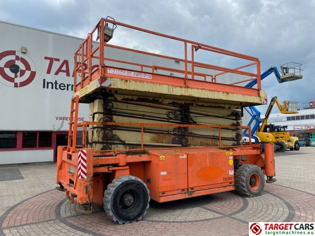 Holland Lift T210DL25 4WD Diesel T-210DL25 Scissor WorkLift 23M - رافعات مقصية: صور 1 Holland Lift T210DL25 4WD Diesel T-210DL25 Scissor WorkLift 23M - رافعات مقصية: صور 1