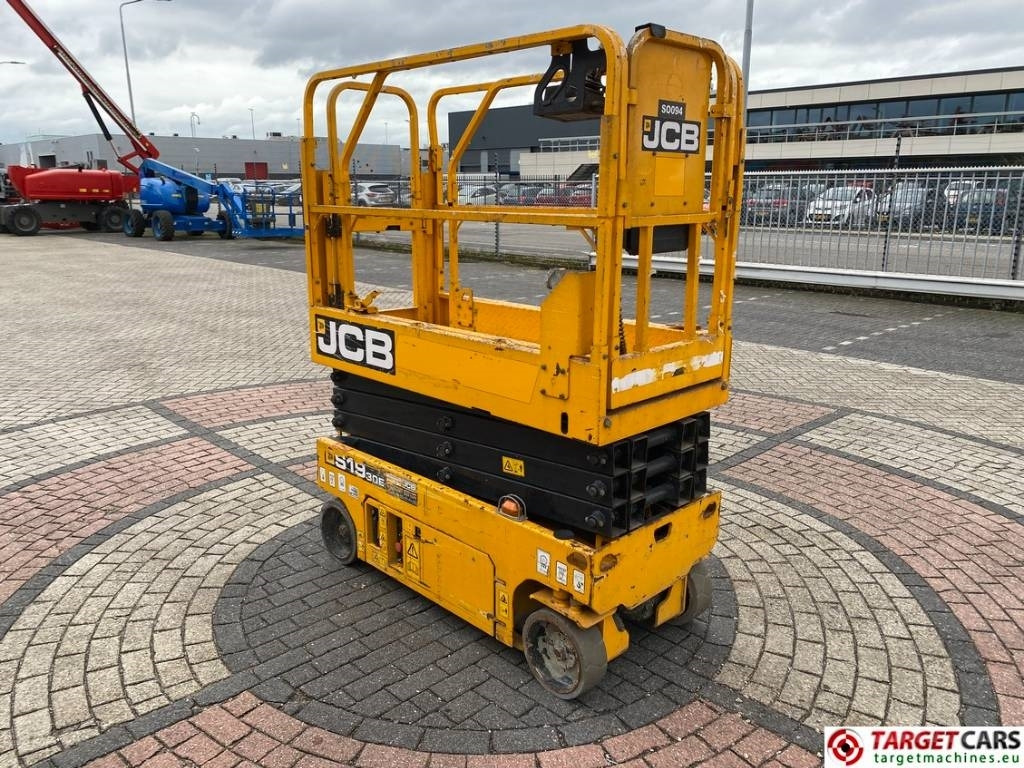JCB S1930E Electric Scissor Work Lift 780cm - رافعات مقصية: صور 2 JCB S1930E Electric Scissor Work Lift 780cm - رافعات مقصية: صور 2