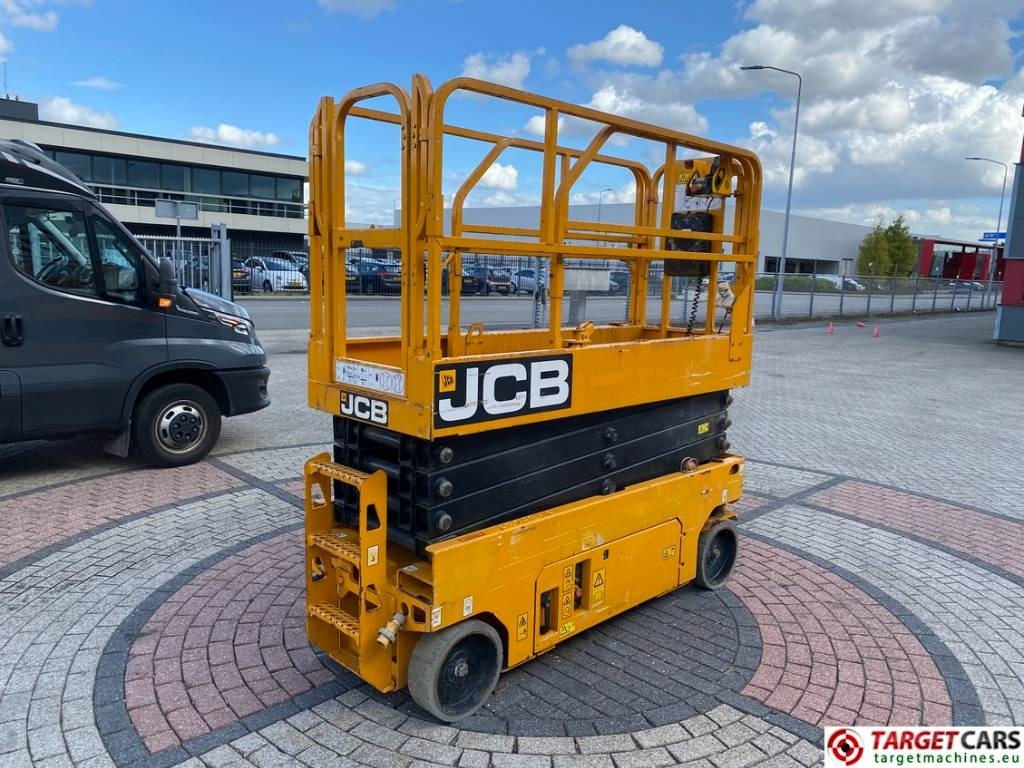 JCB S2632E Electric Scissor Work Lift 1010cm - رافعات مقصية: صور 3 JCB S2632E Electric Scissor Work Lift 1010cm - رافعات مقصية: صور 3