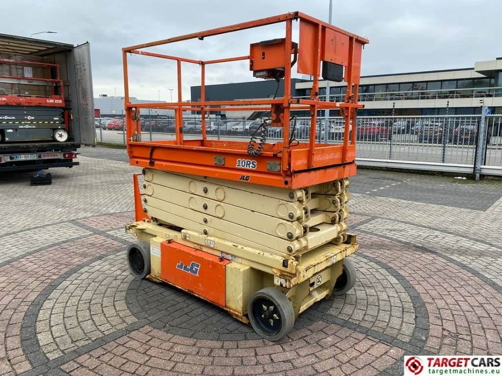 JLG 10RS Electric Scissor Work Lift 1175cm - رافعات مقصية: صور 2 JLG 10RS Electric Scissor Work Lift 1175cm - رافعات مقصية: صور 2