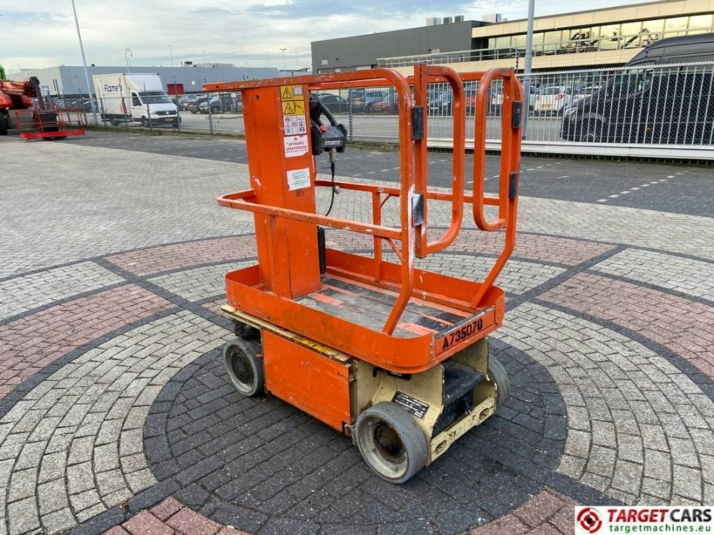 JLG 1230ES Electric Vertical Mast Work Lift 566cm - الرأسي رفع الصاري: صور 2 JLG 1230ES Electric Vertical Mast Work Lift 566cm - الرأسي رفع الصاري: صور 2
