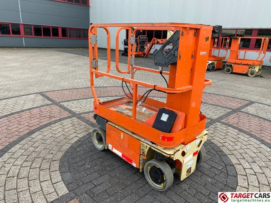 JLG 1230ES Electric Vertical Mast Work Lift 566cm - الرأسي رفع الصاري: صور 4 JLG 1230ES Electric Vertical Mast Work Lift 566cm - الرأسي رفع الصاري: صور 4