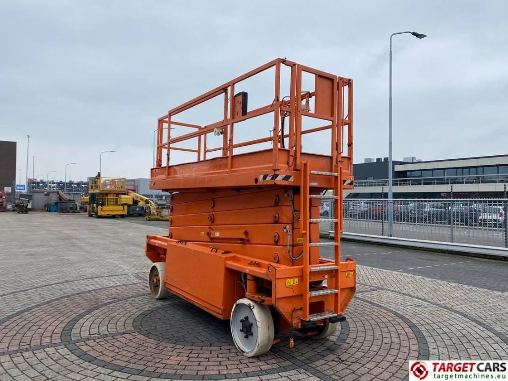 JLG 153-12 Liftlux Electric Scissor Work Lift 1730cm - رافعات مقصية: صور 2 JLG 153-12 Liftlux Electric Scissor Work Lift 1730cm - رافعات مقصية: صور 2