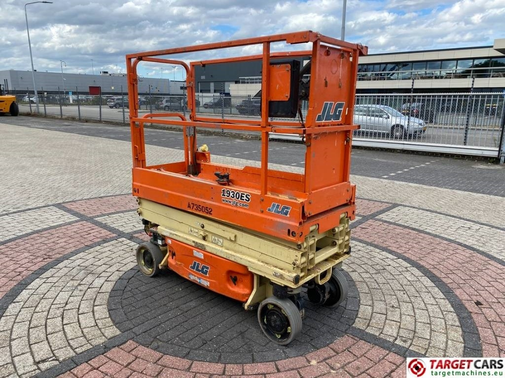 JLG 1930ES Electric Scissor Work Lift 772cm - رافعات مقصية: صور 2 JLG 1930ES Electric Scissor Work Lift 772cm - رافعات مقصية: صور 2