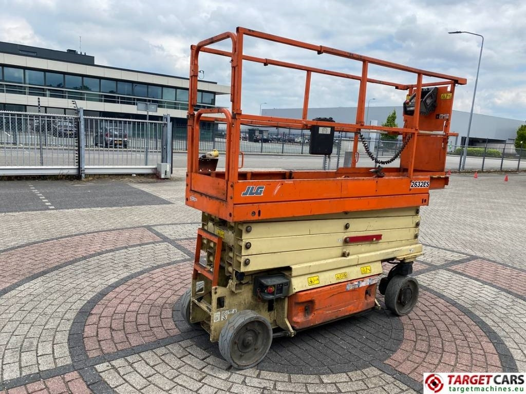 JLG 2632ES Electric Scissor Work Lift 977cm - رافعات مقصية: صور 3 JLG 2632ES Electric Scissor Work Lift 977cm - رافعات مقصية: صور 3
