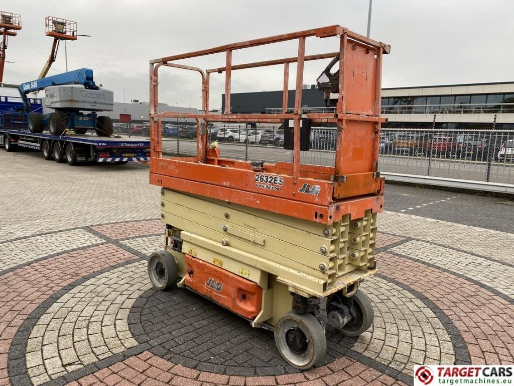 JLG 2632ES Electric Scissor Work Lift 977cm - رافعات مقصية: صور 2 JLG 2632ES Electric Scissor Work Lift 977cm - رافعات مقصية: صور 2
