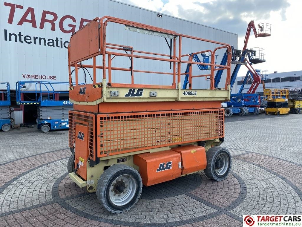JLG 4069LE Electric Scissor Work Lift 1419cm - رافعات مقصية: صور 1 JLG 4069LE Electric Scissor Work Lift 1419cm - رافعات مقصية: صور 1