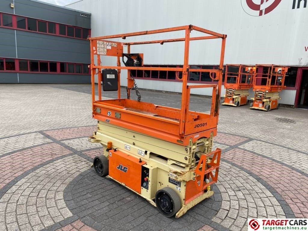 JLG 6RS Electric Scissor Work Lift 779cm - رافعات مقصية: صور 4 JLG 6RS Electric Scissor Work Lift 779cm - رافعات مقصية: صور 4