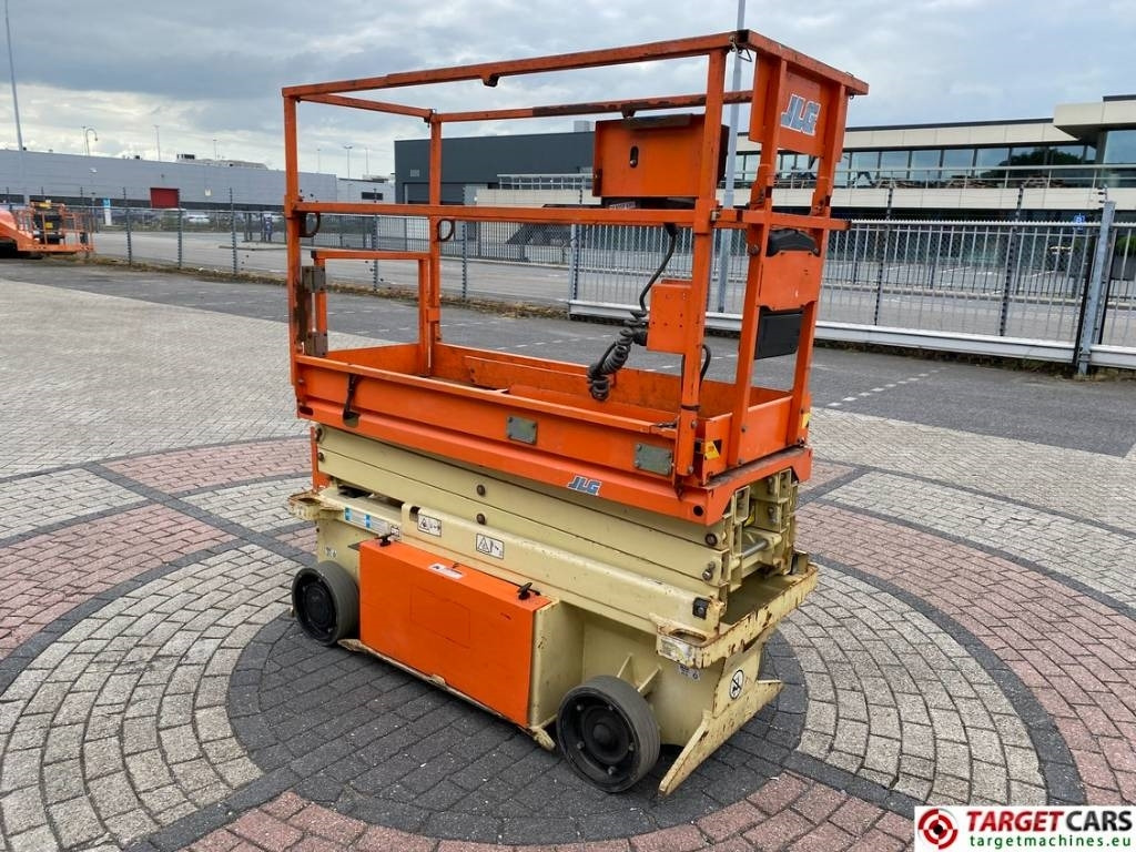 JLG 6RS Electric Scissor Work Lift 779cm - رافعات مقصية: صور 2 JLG 6RS Electric Scissor Work Lift 779cm - رافعات مقصية: صور 2