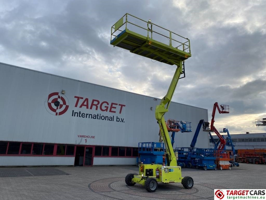 MEC 2684RT Diesel 4x4 Scissor Lift Speed-Level 992cm - رافعات مقصية: صور 5 MEC 2684RT Diesel 4x4 Scissor Lift Speed-Level 992cm - رافعات مقصية: صور 5