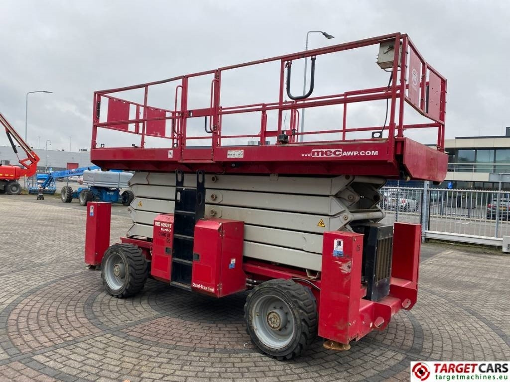 MEC 6092RT Diesel 4x4 Scissor Work LIft 2020cm - رافعات مقصية: صور 2 MEC 6092RT Diesel 4x4 Scissor Work LIft 2020cm - رافعات مقصية: صور 2