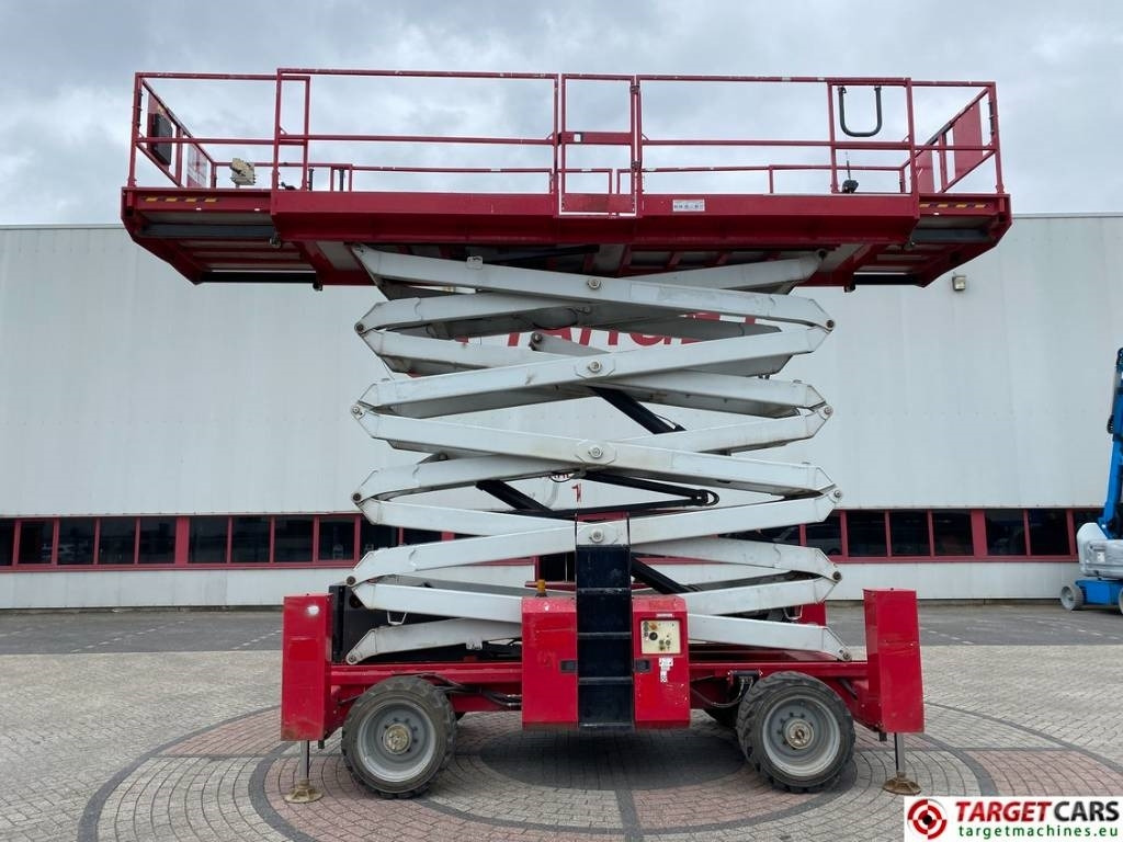 MEC 6092RT Diesel 4x4 Scissor Work Lift 2020cm - رافعات مقصية: صور 5 MEC 6092RT Diesel 4x4 Scissor Work Lift 2020cm - رافعات مقصية: صور 5