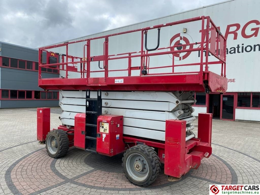 MEC 6092RT Diesel 4x4 Scissor Work Lift 2020cm - رافعات مقصية: صور 4 MEC 6092RT Diesel 4x4 Scissor Work Lift 2020cm - رافعات مقصية: صور 4