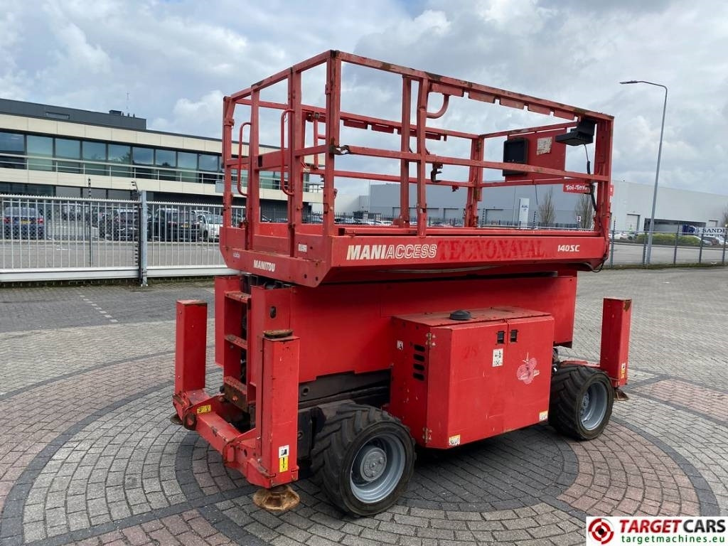 Manitou 140SC Diesel 4x4 Scissor Work Lift 1412cm - رافعات مقصية: صور 3 Manitou 140SC Diesel 4x4 Scissor Work Lift 1412cm - رافعات مقصية: صور 3
