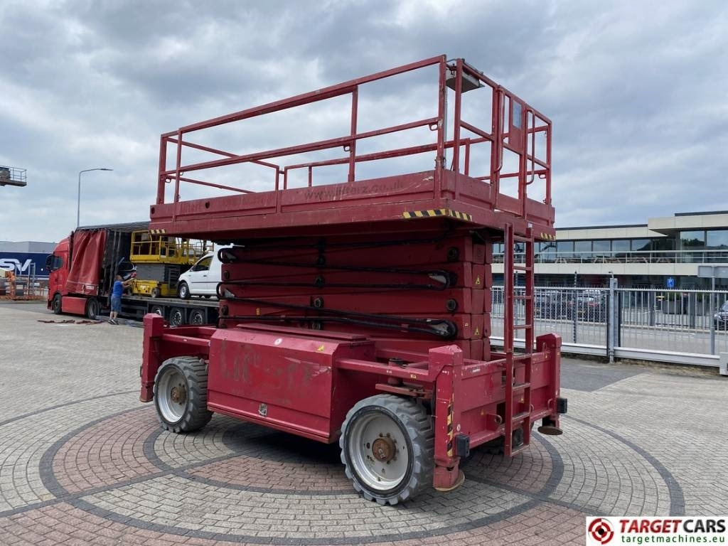 PB-Lift S225-24DS 4WD Diesel 4x4 Scissor Work Lift 2250cm - رافعات مقصية: صور 2 PB-Lift S225-24DS 4WD Diesel 4x4 Scissor Work Lift 2250cm - رافعات مقصية: صور 2