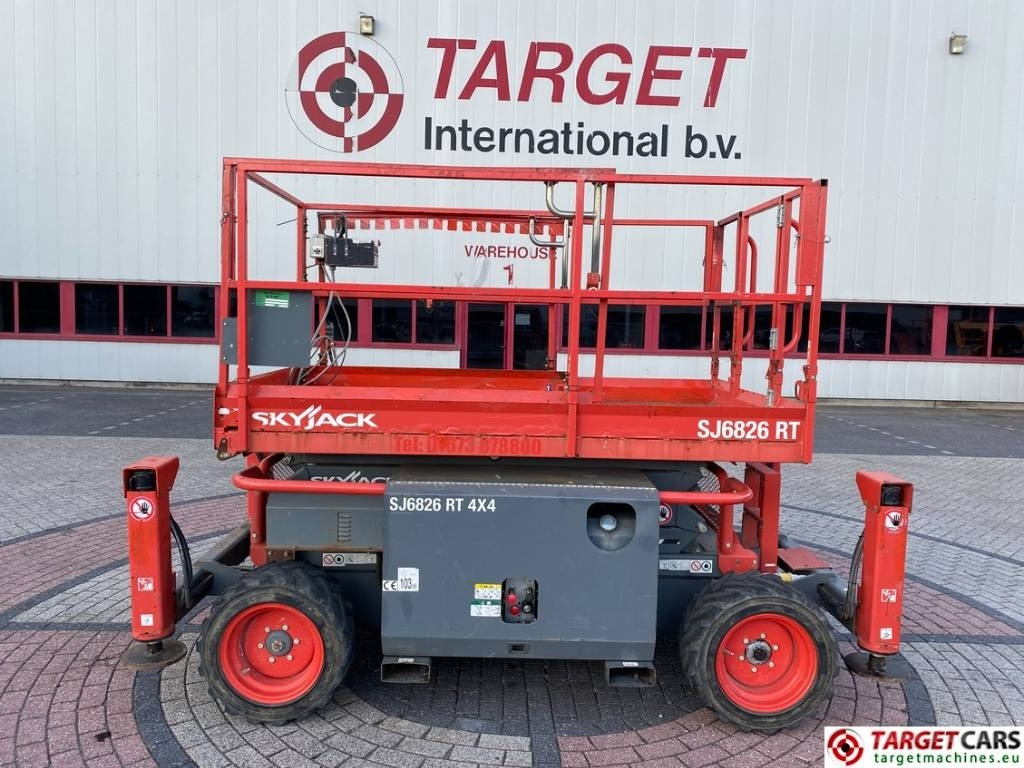 رافعات مقصية SkyJack SJ6826RT Diesel 4x4 Scissor 6826 Work Lift 992cm: صور 31 رافعات مقصية SkyJack SJ6826RT Diesel 4x4 Scissor 6826 Work Lift 992cm: صور 31