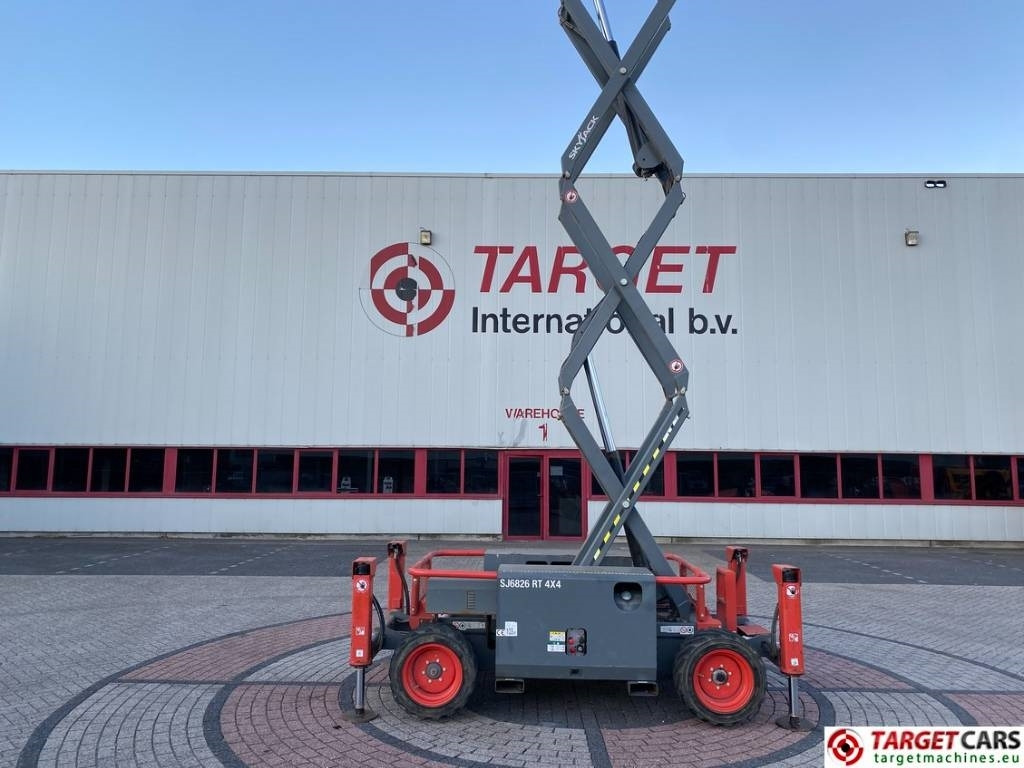 رافعات مقصية SkyJack SJ6826RT Diesel 4x4 Scissor 6826 Work Lift 992cm: صور 19 رافعات مقصية SkyJack SJ6826RT Diesel 4x4 Scissor 6826 Work Lift 992cm: صور 19