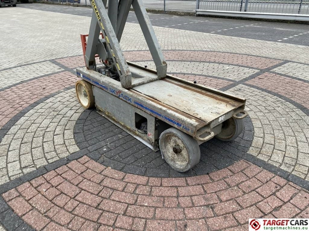 رافعات مقصية SkyJack SJIII-3226 Electric Scissor Work Lift 990cm: صور 28