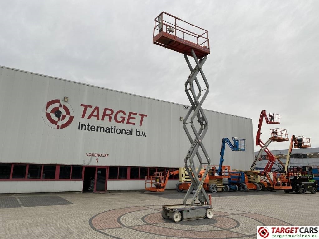 رافعات مقصية SkyJack SJIII-3226 Electric Scissor Work Lift 990cm: صور 6