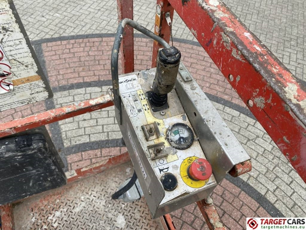 رافعات مقصية SkyJack SJIII-3226 Electric Scissor Work Lift 990cm: صور 9