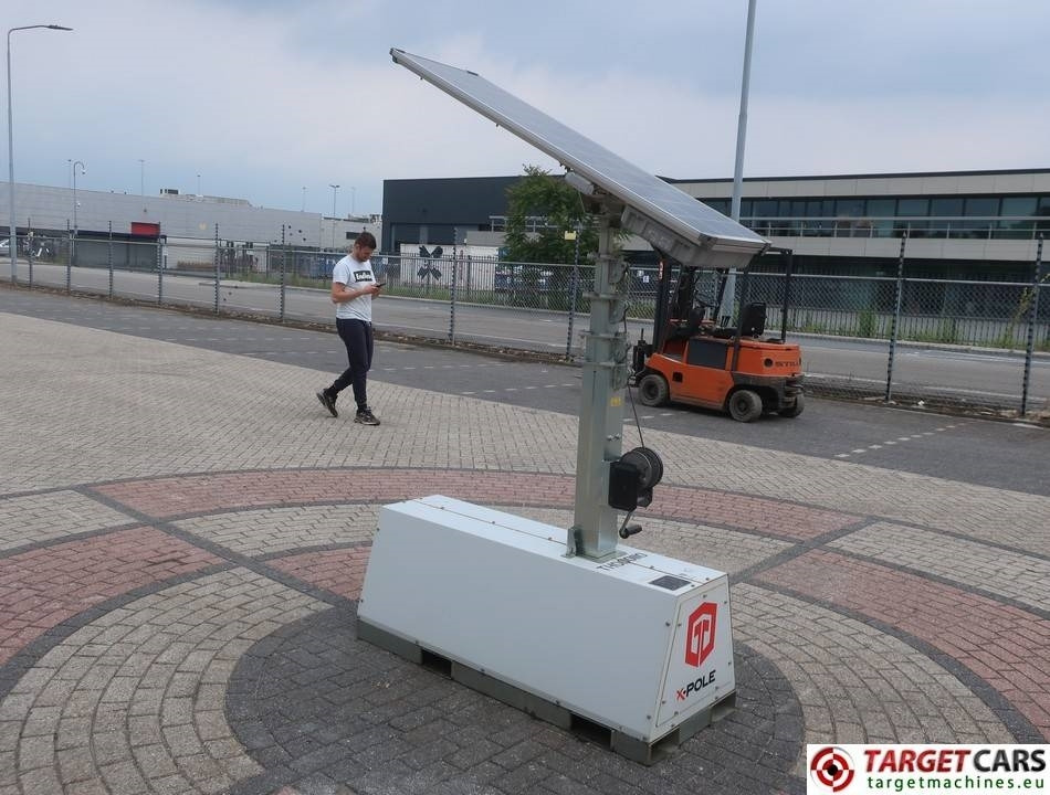 Trime X-Pole Tower Light 2x25W Led Solar Panel - ابراج اضاءة: صور 2 Trime X-Pole Tower Light 2x25W Led Solar Panel - ابراج اضاءة: صور 2