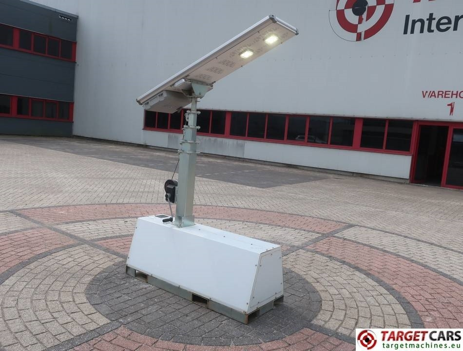 Trime X-Pole Tower Light 2x25W Led Solar Panel - ابراج اضاءة: صور 4 Trime X-Pole Tower Light 2x25W Led Solar Panel - ابراج اضاءة: صور 4