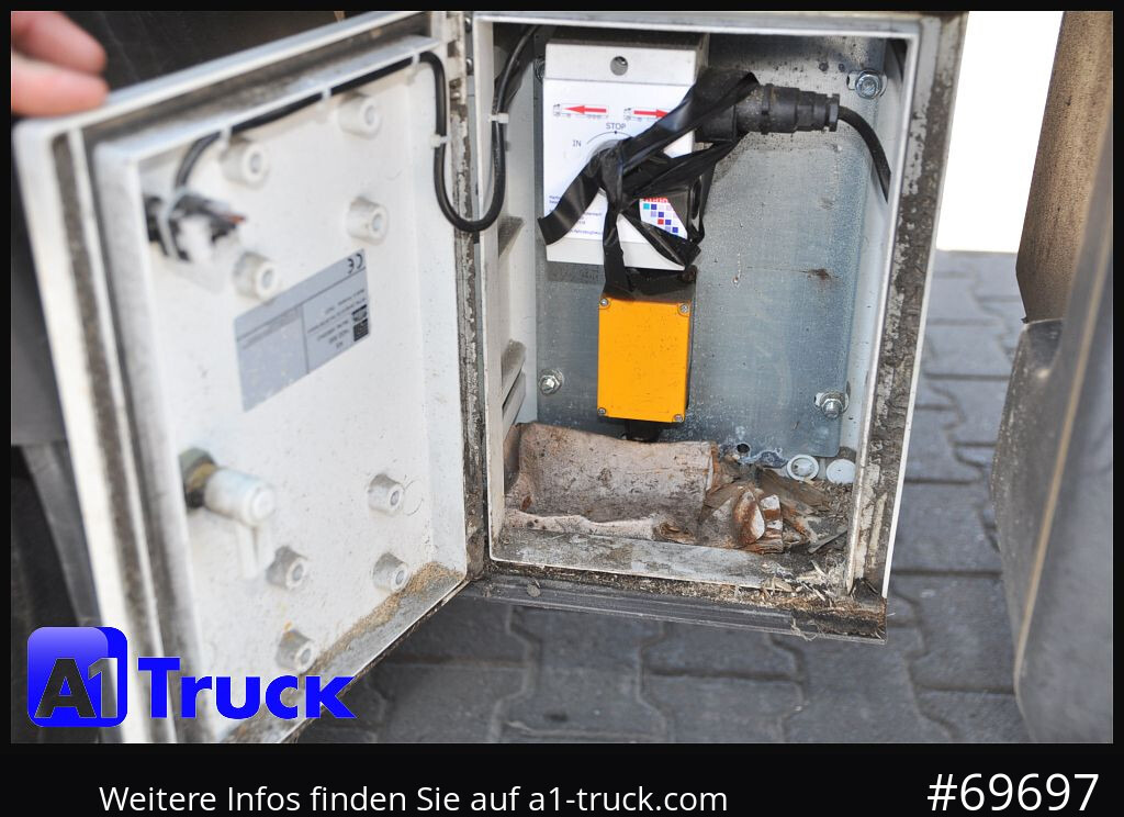 REISCH R24, Schubboden, Walkingfloor, Liftachse, - أرضية المشي نصف مقطورة: صور 4 REISCH R24, Schubboden, Walkingfloor, Liftachse, - أرضية المشي نصف مقطورة: صور 4