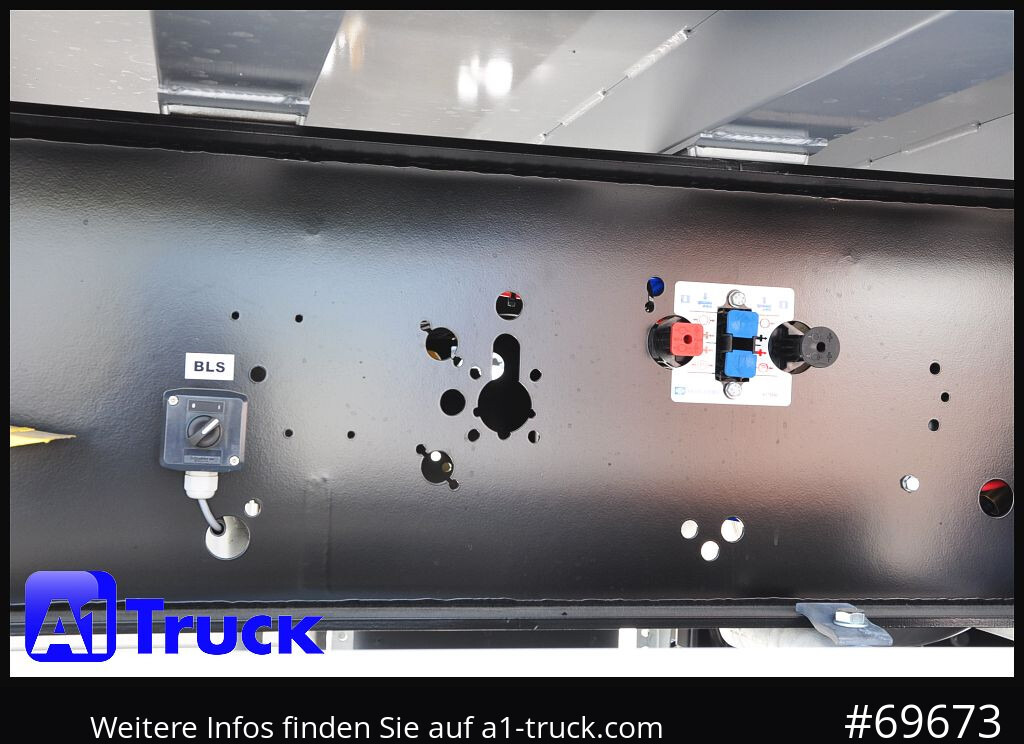 REISCH RHKS, Alu-Kippmulde 54m³, Kombitüren, Alufelgen, Liftachse, - قلابة نصف مقطورة: صور 4 REISCH RHKS, Alu-Kippmulde 54m³, Kombitüren, Alufelgen, Liftachse, - قلابة نصف مقطورة: صور 4