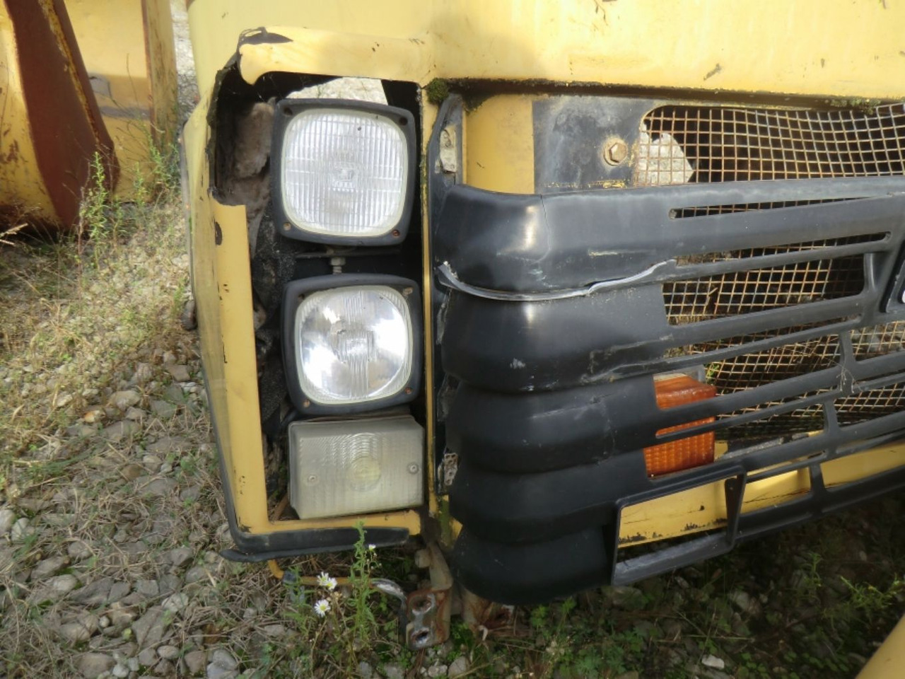 Caterpillar 735 Cofano e griglia - هود - آلات البناء: صور 1 Caterpillar 735 Cofano e griglia - هود - آلات البناء: صور 1