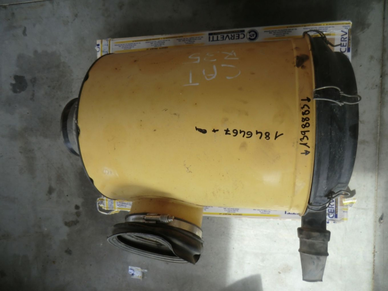 Caterpillar 735 Contenitore del filtro dell aria completo - فلتر الهواء - آلات البناء: صور 4 Caterpillar 735 Contenitore del filtro dell aria completo - فلتر الهواء - آلات البناء: صور 4