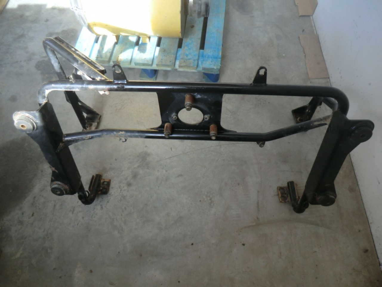 Caterpillar 735 Supporto ventola - مروحة تهوية - آلات البناء: صور 1 Caterpillar 735 Supporto ventola - مروحة تهوية - آلات البناء: صور 1
